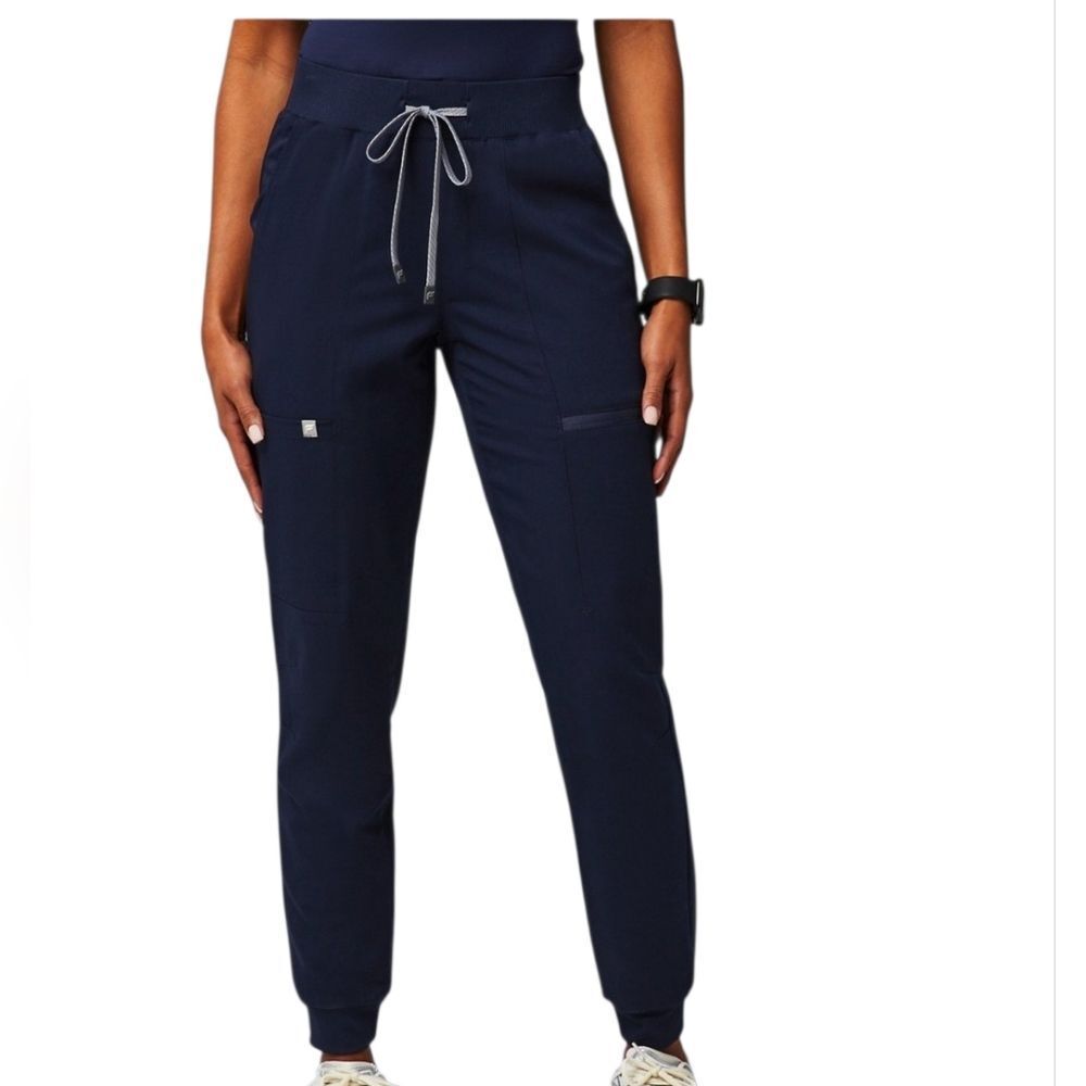 3370 Fabletics Mid-Rise On-Call Scrub Jogger Sz Med